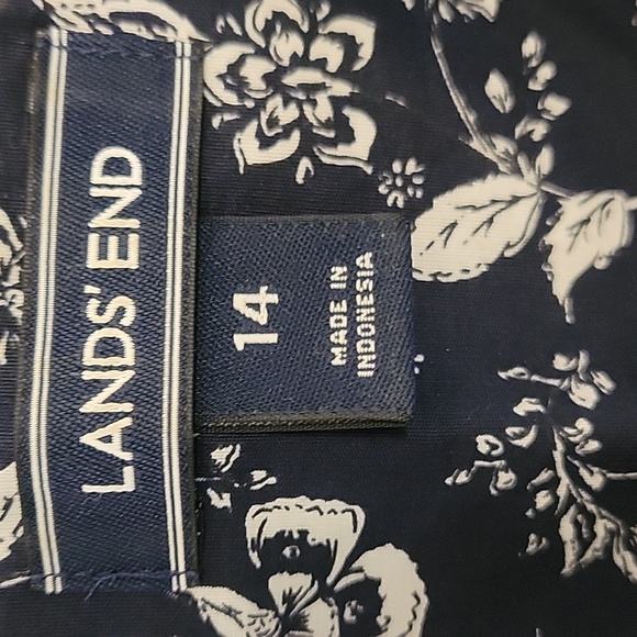 Lands' End Blue And White Flower Pattern Mandarin Collar Blouse. Size 14 - Picture 3 of 7